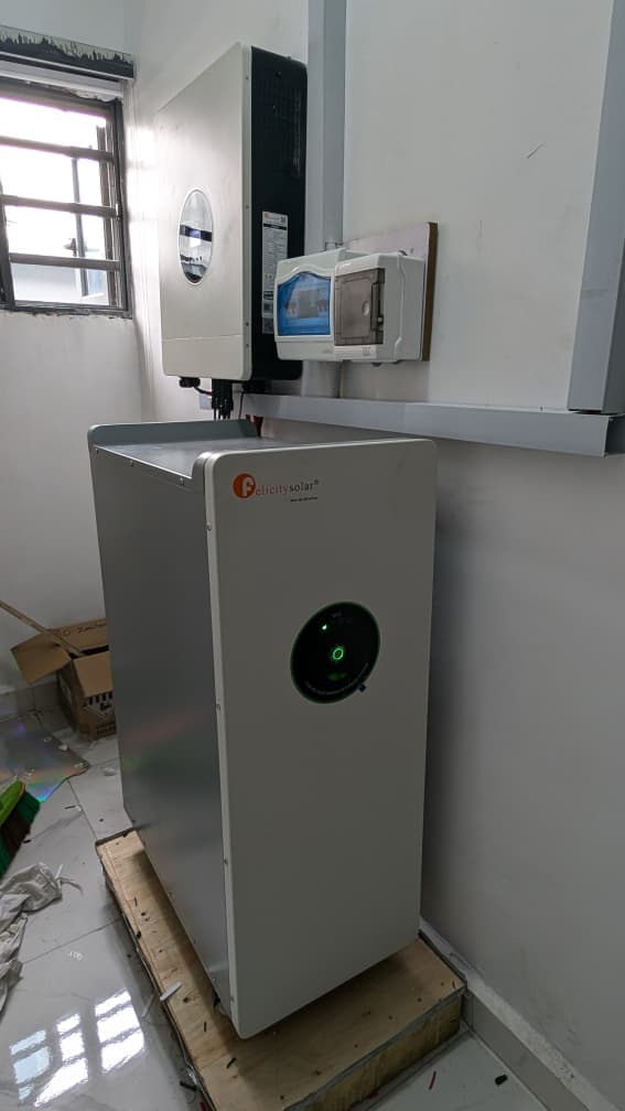 Residential hybrid solar system 15 kWh with 8 kVA inverter